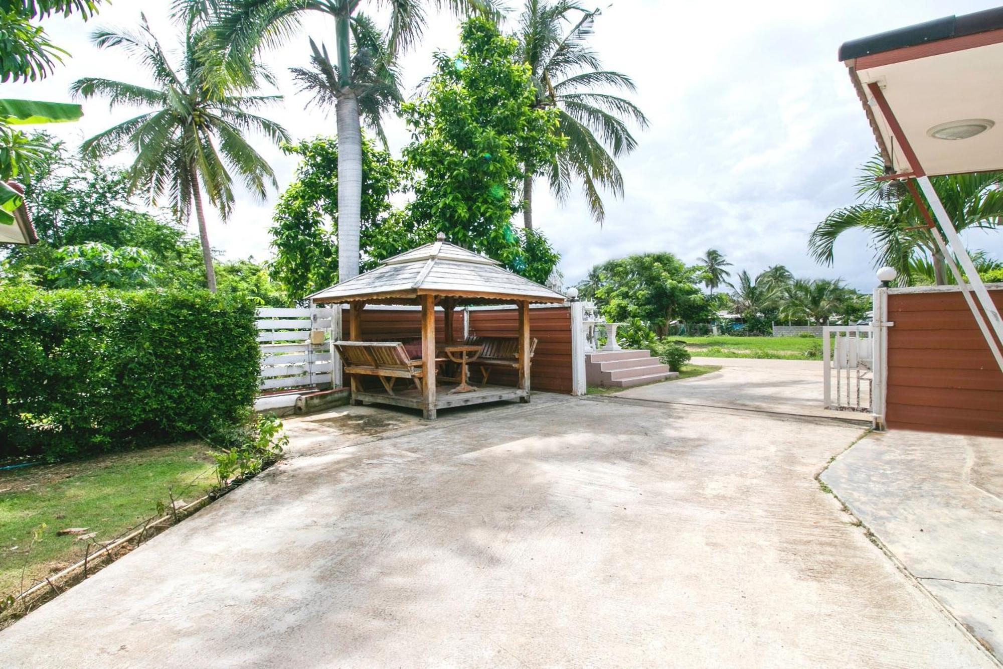 The Rome Resort Pran Buri Eksteriør bilde